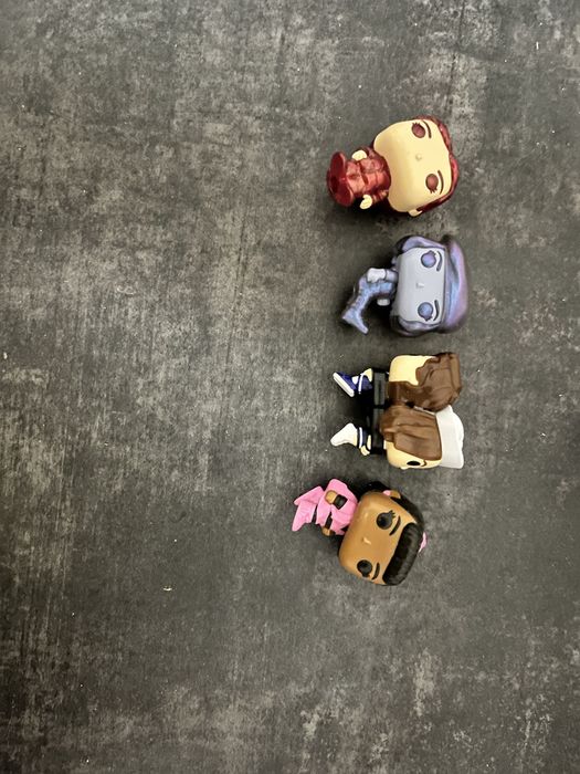 Продам фігурки дивні дива