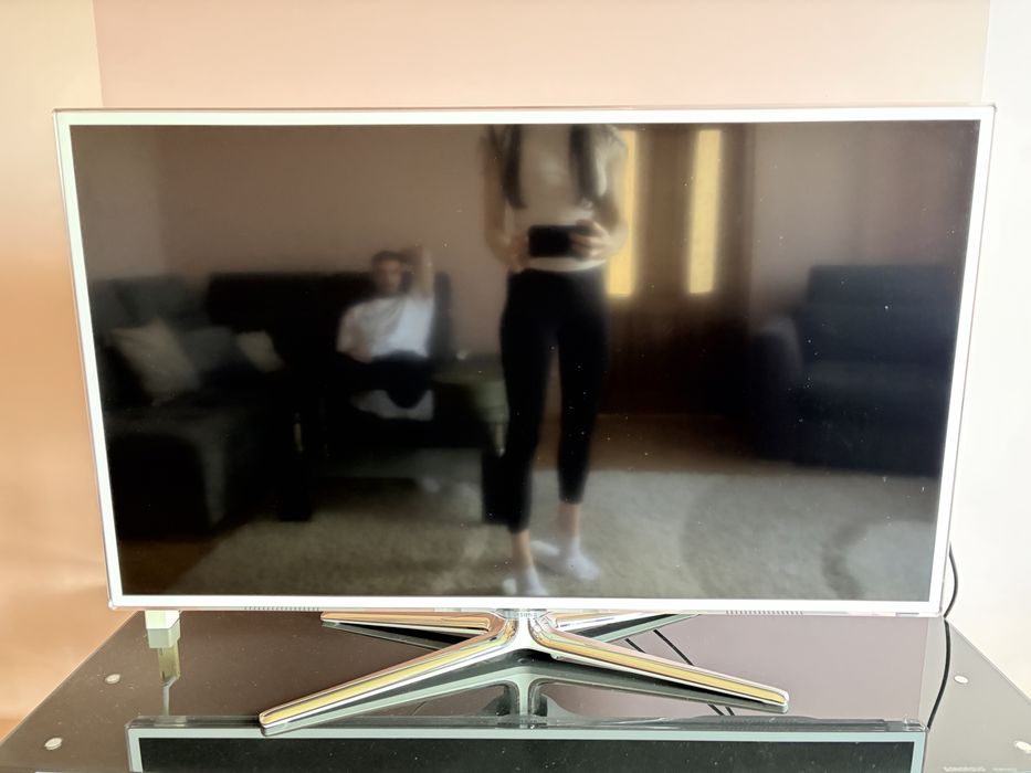 Samsung UE46ES6717U — 46” 3D Full HD