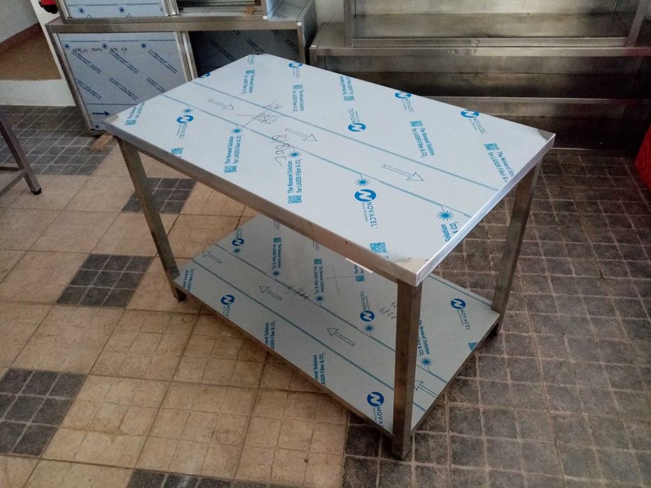 ACM1462 - Bancada central em inox de 1m com 1 prateleira - NOVA