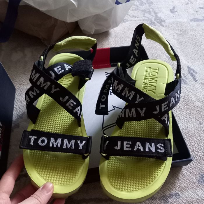 Босоніжки tomy Jens