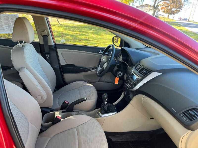 2016 Hyundai Accent SE