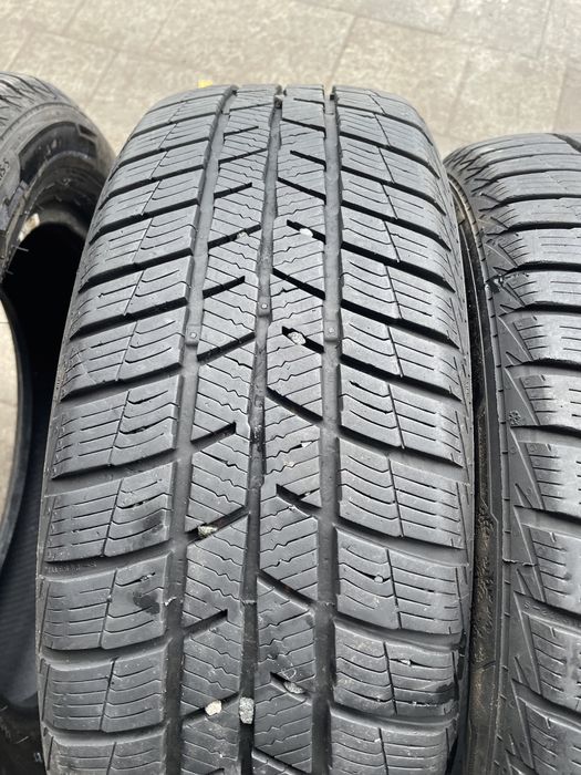 Шини резина 185/60/15 r15 Barum комплект зимні