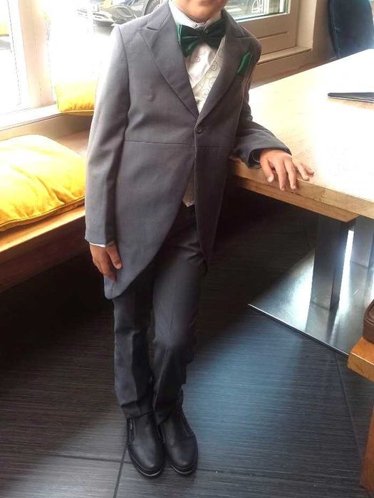 Conjunto elegante de 4 peças para menino