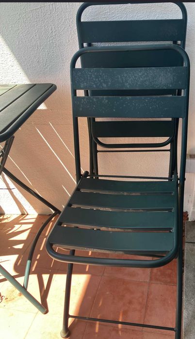 Conjunto de mesa e 2 cadeiras dobráveis de jardim em aço verde escuro Janti SKLUM