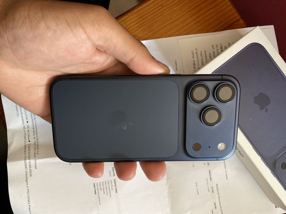 Iphone 17 pro 256 Azul 2 dias de uso.