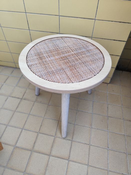 Conjunto de espreguiçadeira e mesa