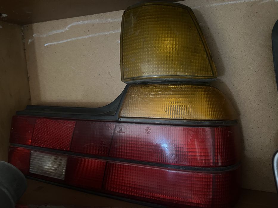 Задний стопак бмв е32  правый