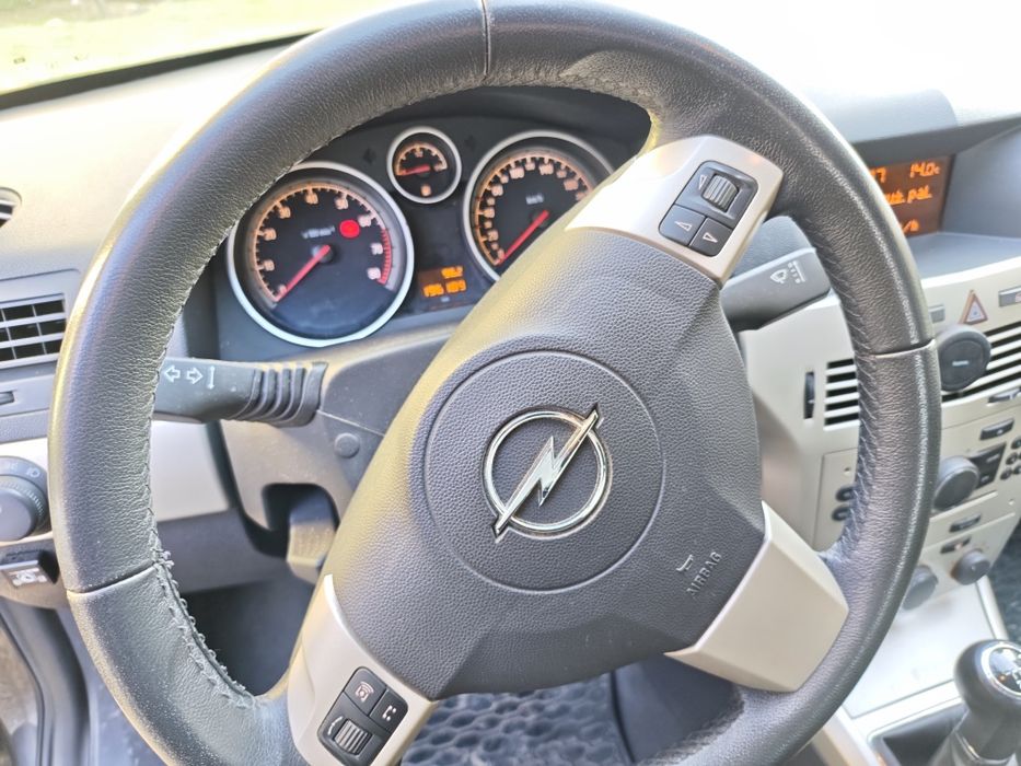 Opel Astra h 2008 z lpg