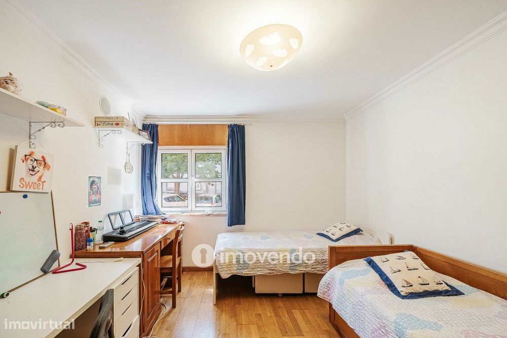 Apartamento T4 exclusivo, com estacionamento e terraço, em Belém