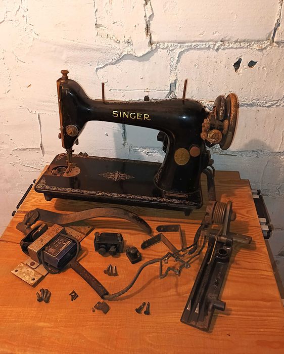 maszyna SINGER + pełen zestaw części napędu elektrycznego