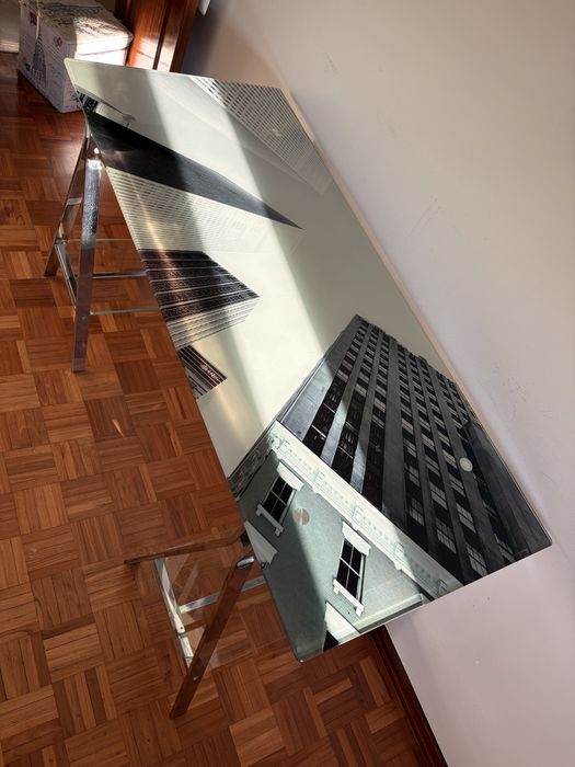 Secretaria em vidro New York