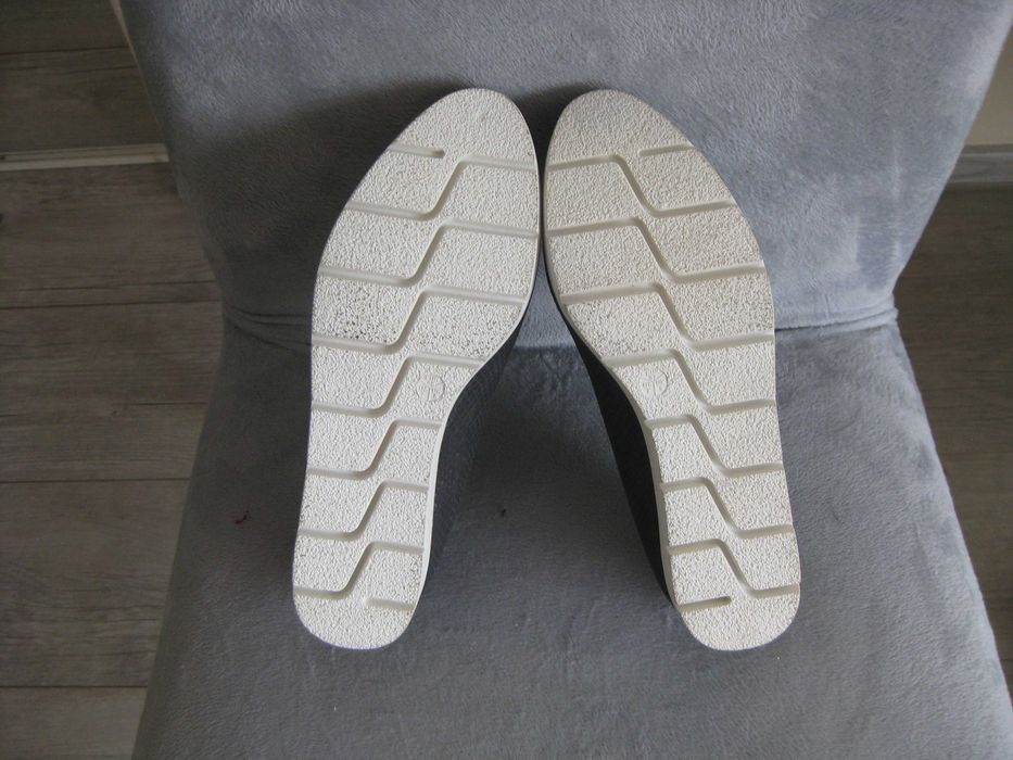 Półbuty damskie ESMARA