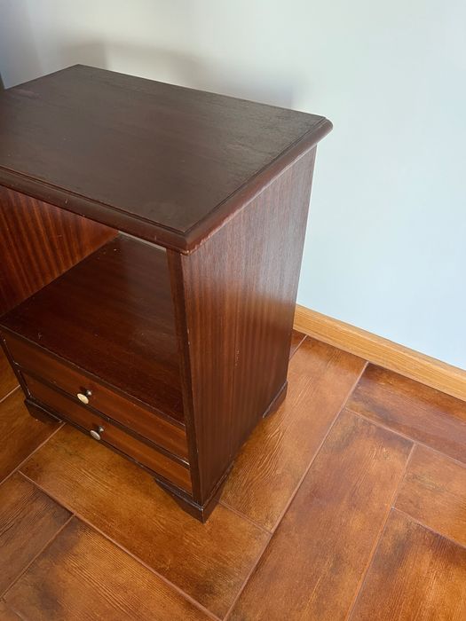 Mesa de cabeceira madeira