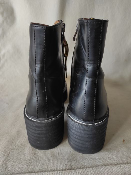 Botki czarne glany damskie Pull Bear nr 38