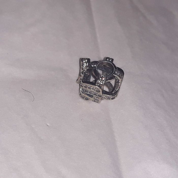 Charms  prezent cyrkonie do Pandory