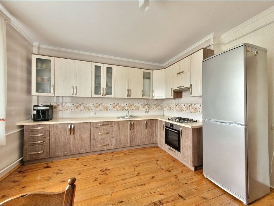 Липинський масив!Об'їзна! Північний ринок поруч! 2п,185м,11сот! 175000