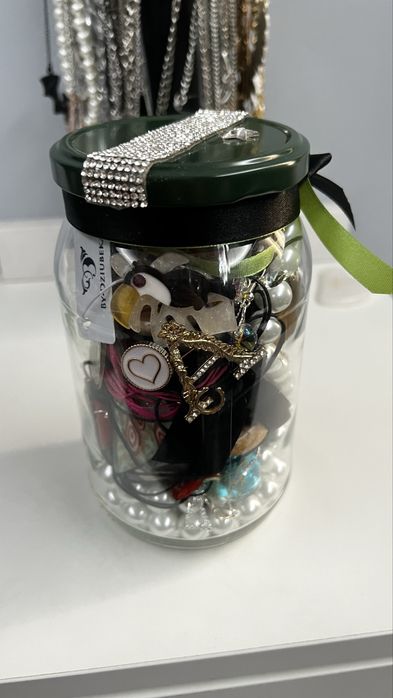 Słoik z biżuterią. Swarovsky, By Dziubeka