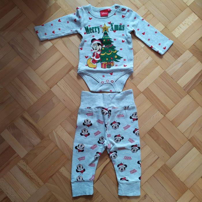 Body świąteczne wraz ze spodenkami rom 68
