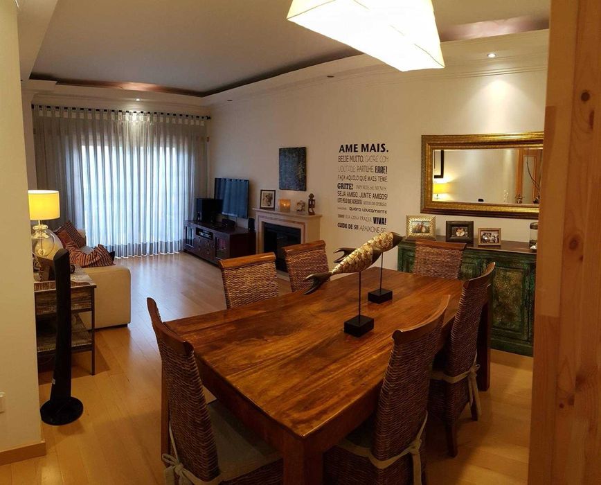 Mesa de jantar de madeiras exoticas do Brasil