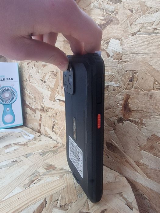 Blackview BV5300 Plus na cor preta.