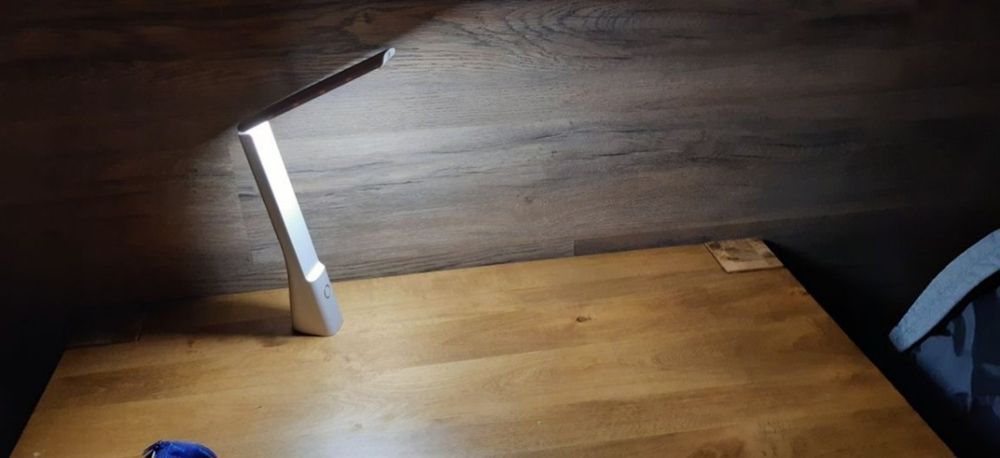 Лампа настольная LED аккумуляторная 4000mah