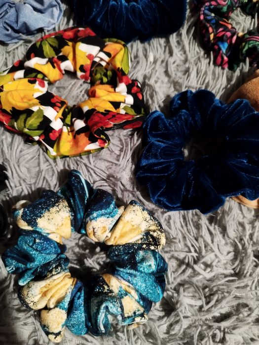 Scrunchies 2+1 gratis. Nowe