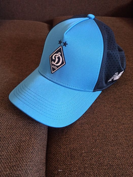 Продам тенниски Under Armour+ экипировка Динамо Киев оригинал