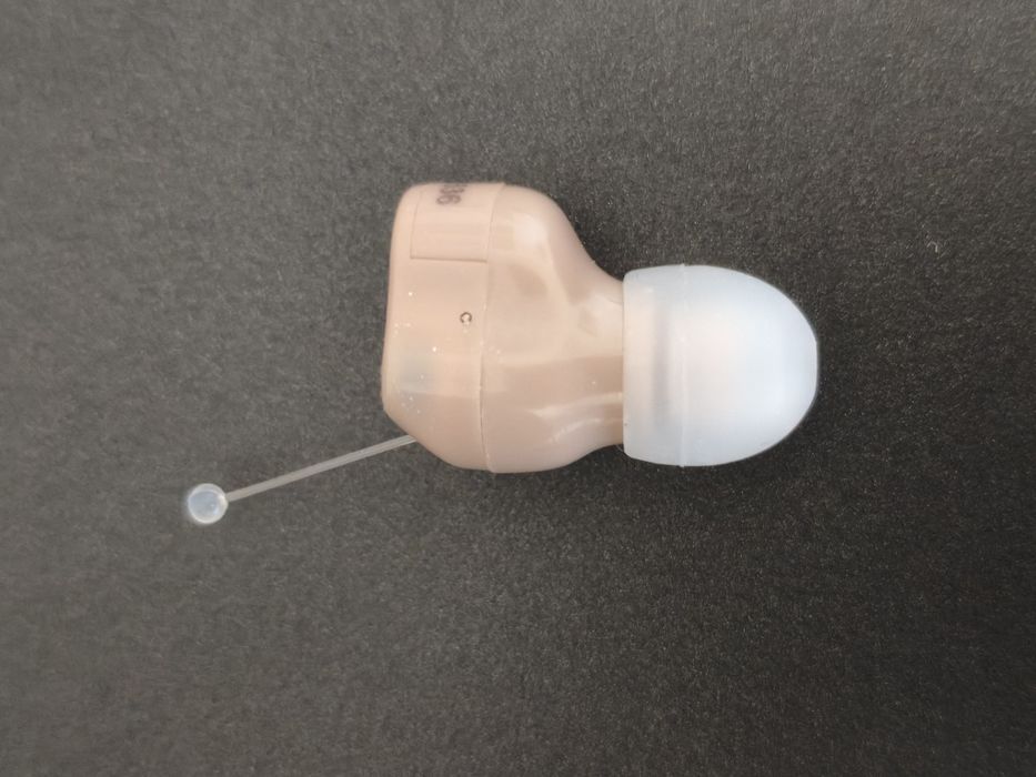 Aparat słuchowy LICUSTIN komplet plus zapas baterii