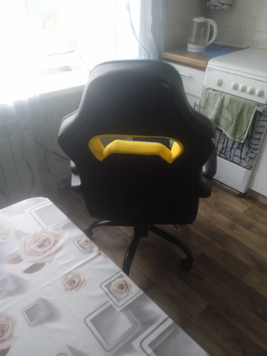 Продам крісло вживане