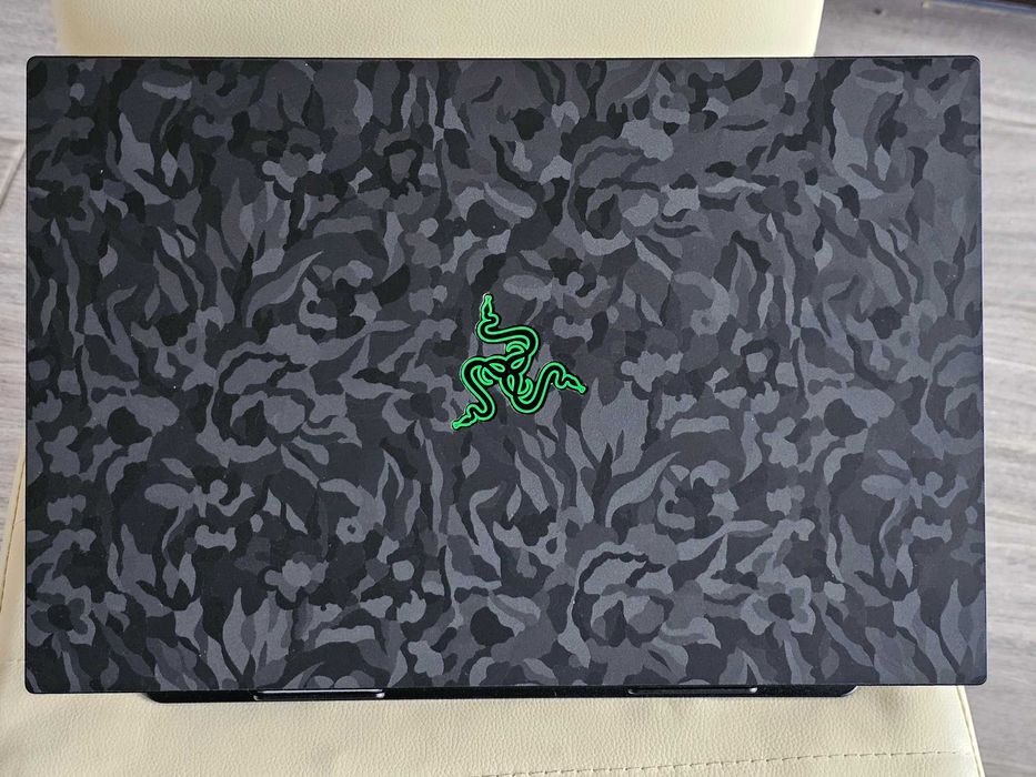 Продам геймерський ноутбук Razer Blade 15 Base