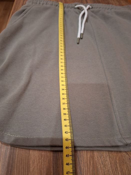 Spódniczka w sportowym stylu Eight2Nine