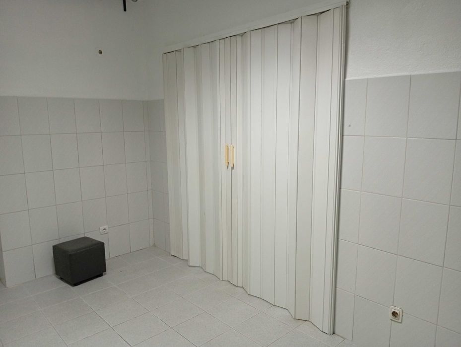 Salão de Cabeleireiro, barbeiro para Arrendar – Falagueira, Amadora