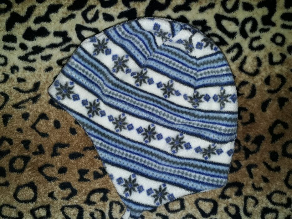 Комфортна демі шапка флісовая