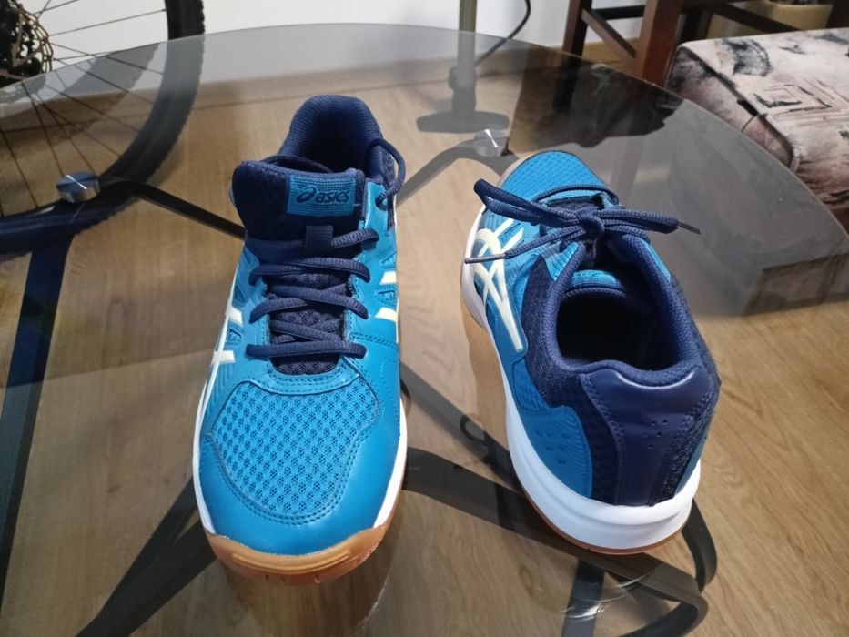 ASICS nowe buty halowe, rozmiar 42