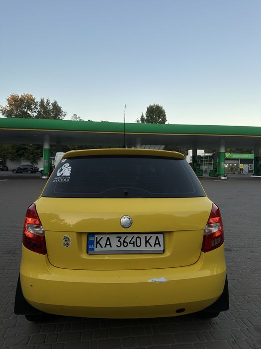 Skoda fabia 2 ))