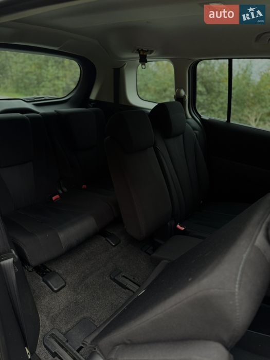 Mazda 5 2012року