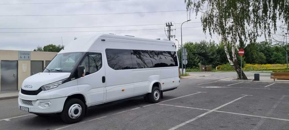Przewozy osób wynajem busów autokarów transport osób usługi przewozowe