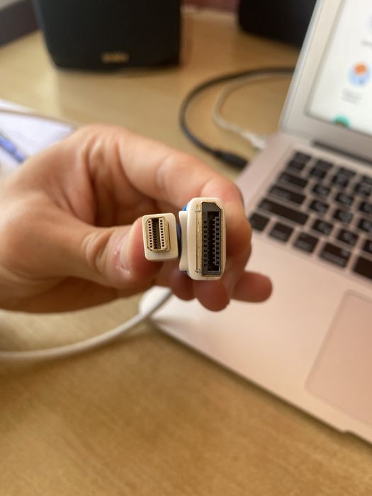 Кабель перехідник mini-DisplayPort (Thunderbolt) - DisplayPort
