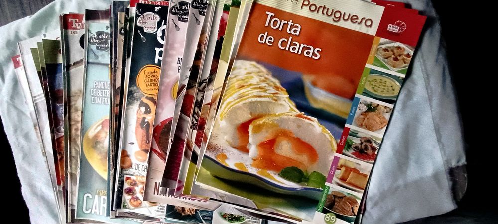 Dezenas de revistas de culinária