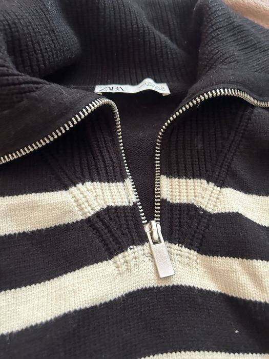 світер в смужку zara