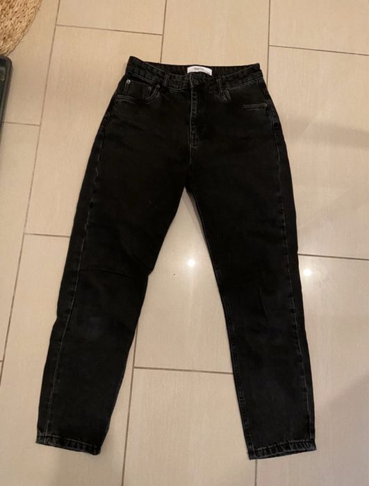Czarne jeansy mom fit Reserved wysoki stan