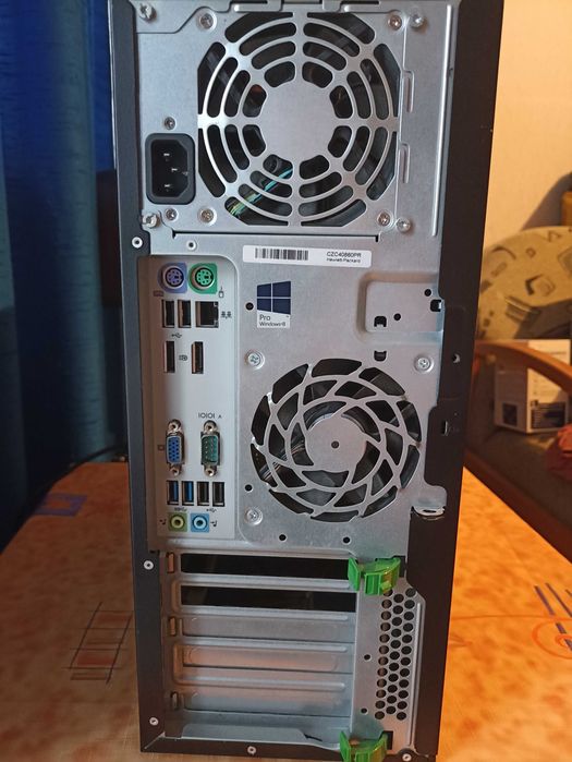 Obudowa PC HP z płytą główną procesorem pamięcią DDR i z zasilaczem