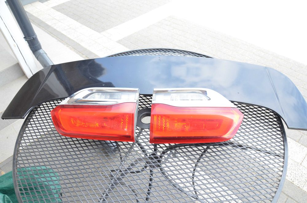 Spoiler klapy tylnej kpl Jeep Grand Cherokee WK2 2020 rok