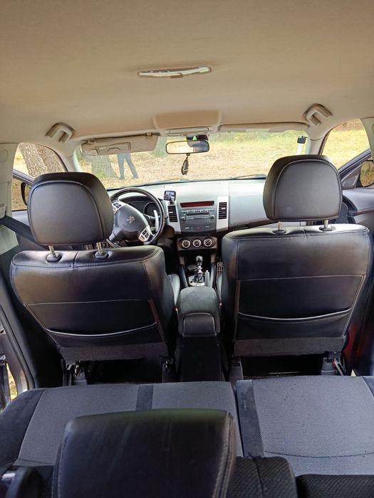 Peugeot 4007 2011 року