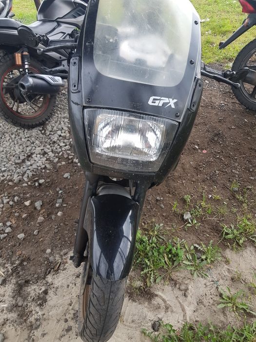 Kawasaki gpx 600r
