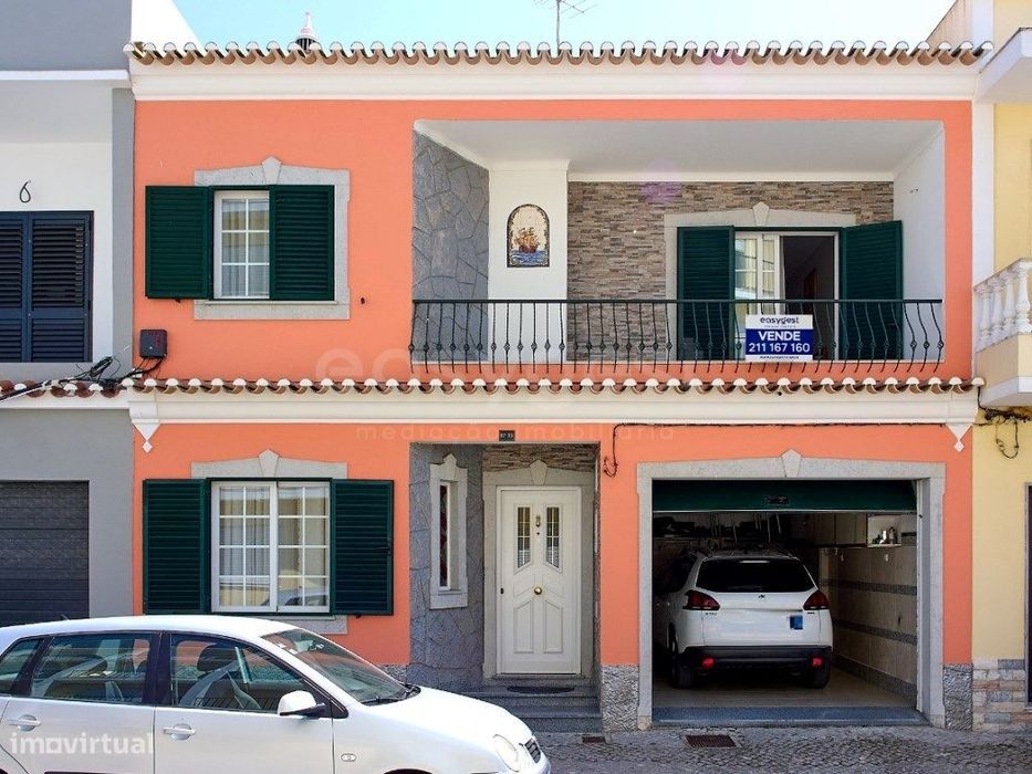 Moradia T3 com garagem e quintal em Vila Real de Santo António