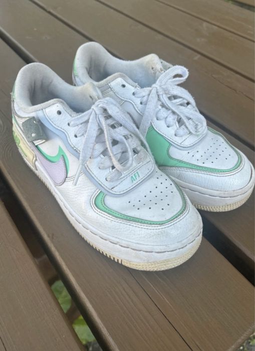 Białe buty Nike Air Force 1 Shadow