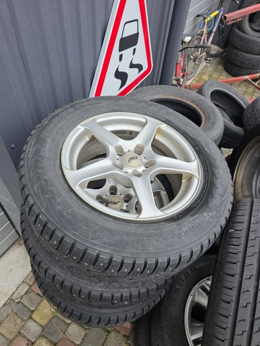 Диски з шинами 215/70/16