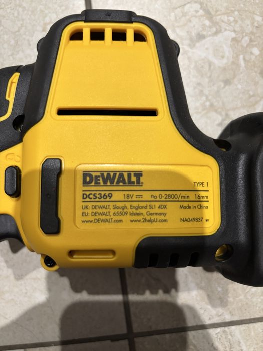 Шабельна пилка (Сабельная пила) DeWalt DCS369