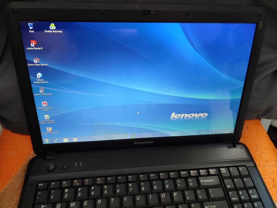 Laptop Lenovo G550 Z zasilaczem